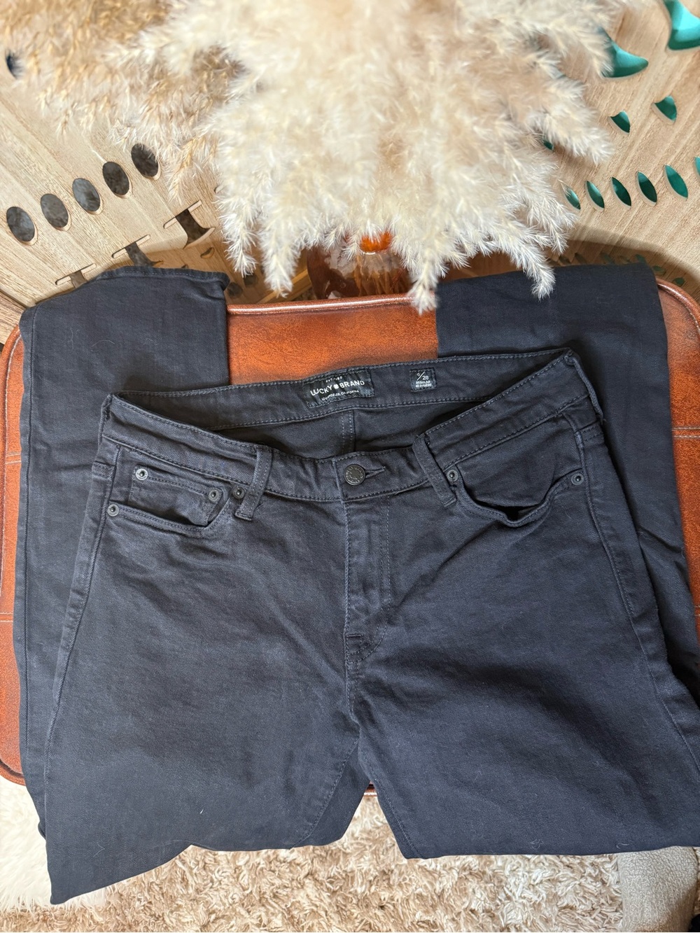 Lucky Brand Women’s Black Straight Leg Jeans